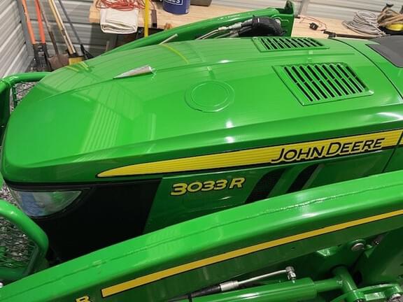 Image of John Deere 3033R equipment image 1