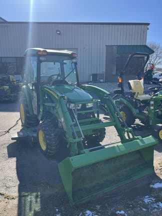 Image of John Deere 3033R equipment image 1