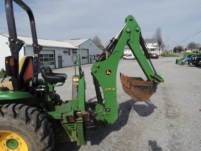 Image of John Deere 3033R equipment image 3