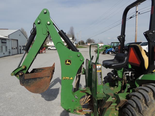 Image of John Deere 3033R equipment image 2