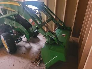 Main image John Deere 3033R 5