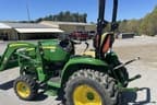 Image of John Deere 3033R equipment image 4