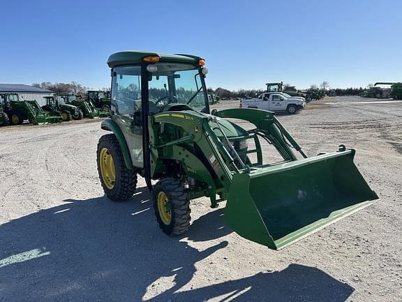 Image of John Deere 3033R equipment image 1