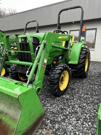 Main image John Deere 3038E