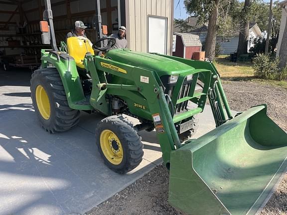 Image of John Deere 3038E Primary image