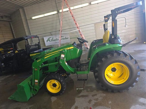 2017 John Deere 3038E Equipment Image0