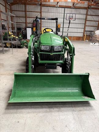 Image of John Deere 3038E equipment image 1