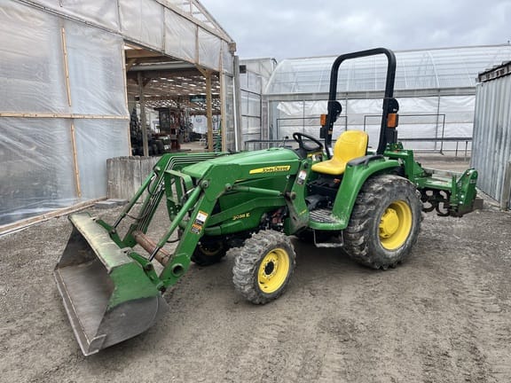 Main image John Deere 3038E