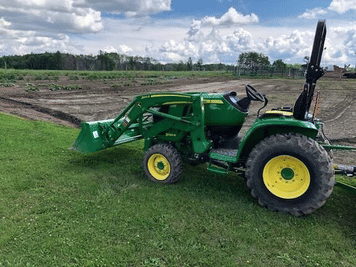 Main image John Deere 3039R