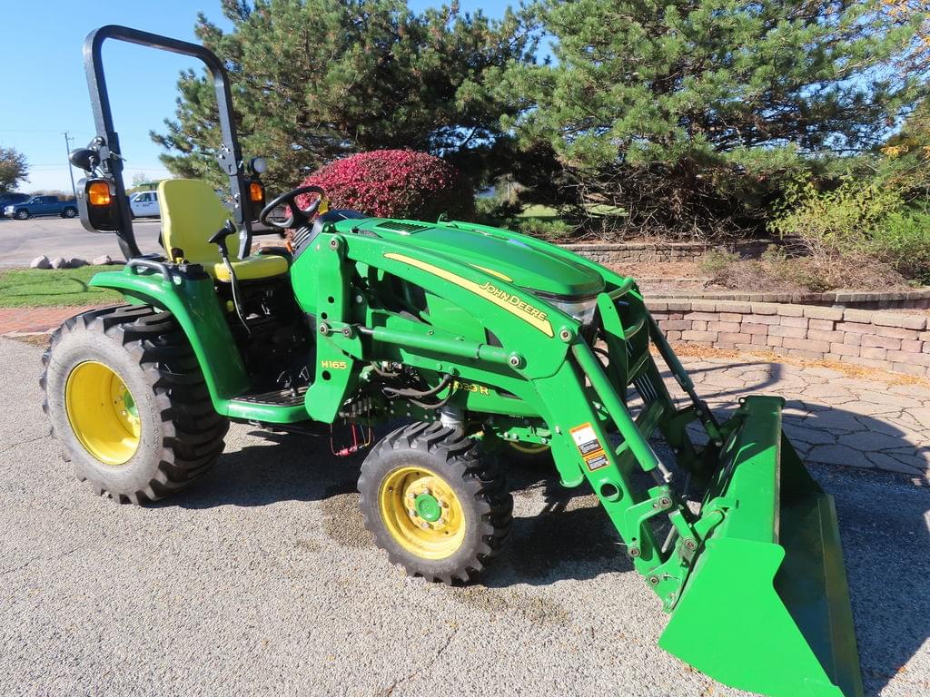 Image of John Deere 3039R Primary image