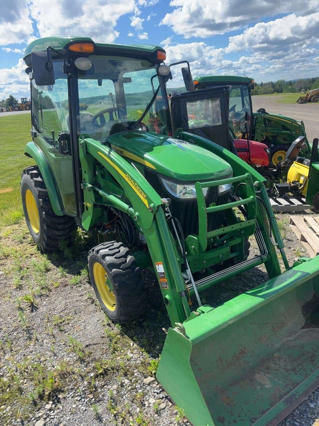 Image of John Deere 3039R equipment image 2