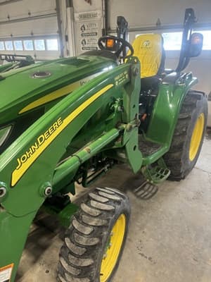 2017 John Deere 3039R Image