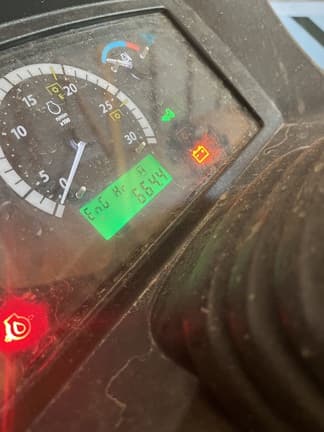 Image of John Deere 3039R equipment image 3