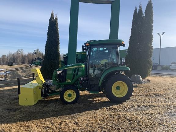 Image of John Deere 3039R equipment image 2