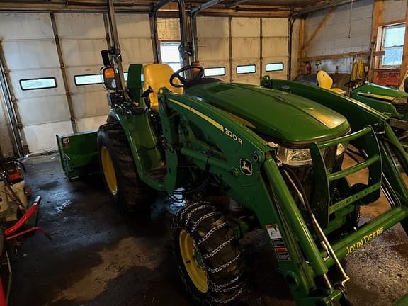 Image of John Deere 3039R equipment image 3