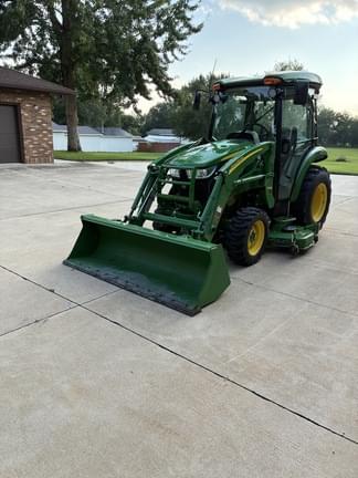 Image of John Deere 3039R equipment image 1