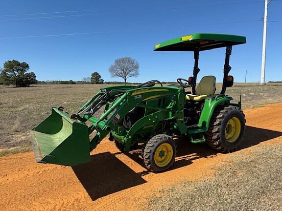 Image of John Deere 3039R equipment image 2