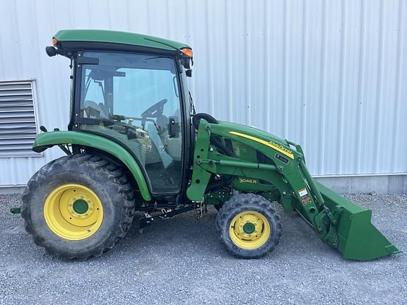 Image of John Deere 3046R equipment image 1