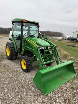 Image of John Deere 3046R equipment image 4