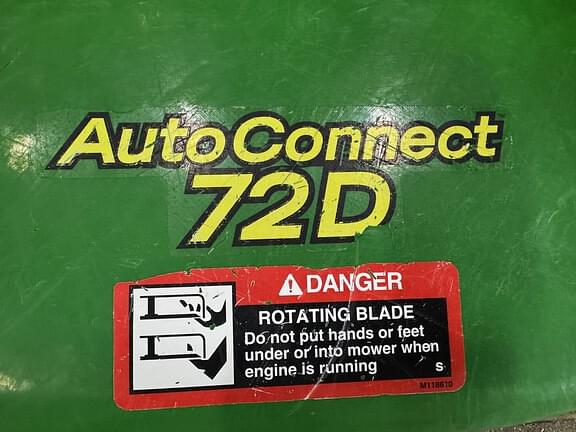 Image of John Deere 3046R equipment image 2