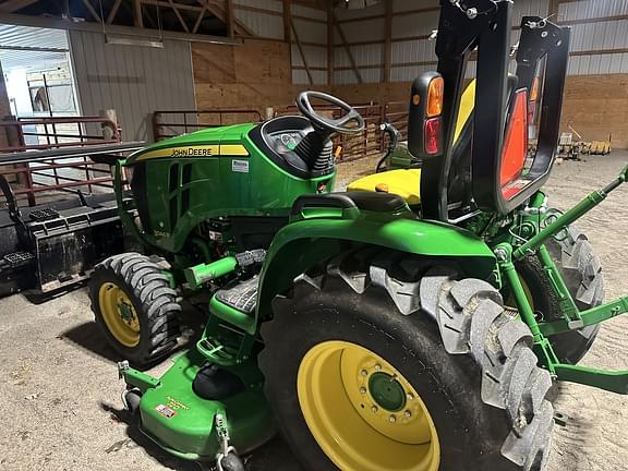 Image of John Deere 3046R equipment image 3