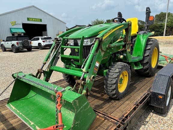 Image of John Deere 3046R equipment image 1