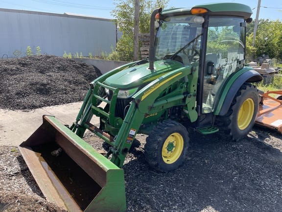 2017 John Deere 3046R Equipment Image0
