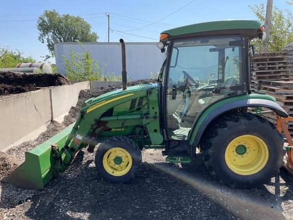 Image of John Deere 3046R equipment image 2