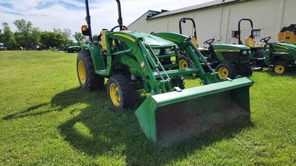 Main image John Deere 3046R