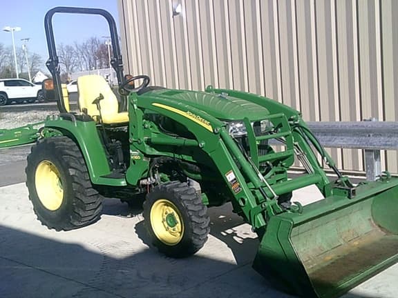 Image of John Deere 3046R Primary image