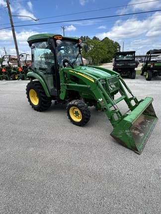 Image of John Deere 3046R equipment image 3