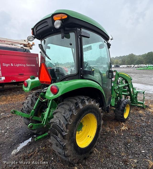 Image of John Deere 3046R equipment image 4