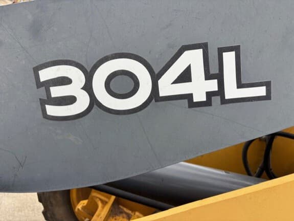 Image of John Deere 304L equipment image 4
