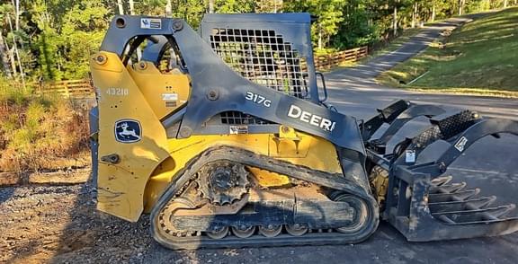 Image of John Deere 317G equipment image 3