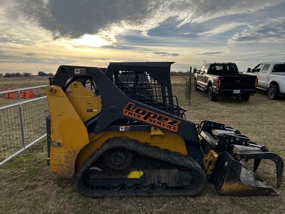 Image of John Deere 317G equipment image 1