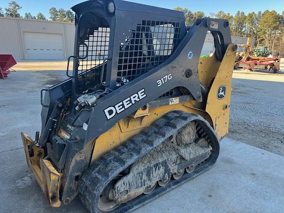 Image of John Deere 317G equipment image 4