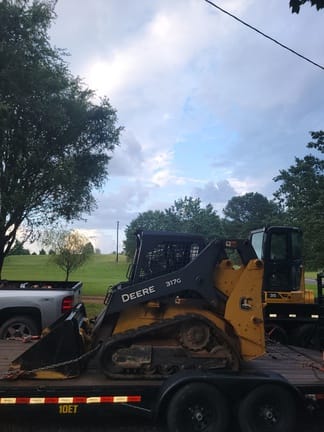 2017 John Deere 317G Equipment Image0