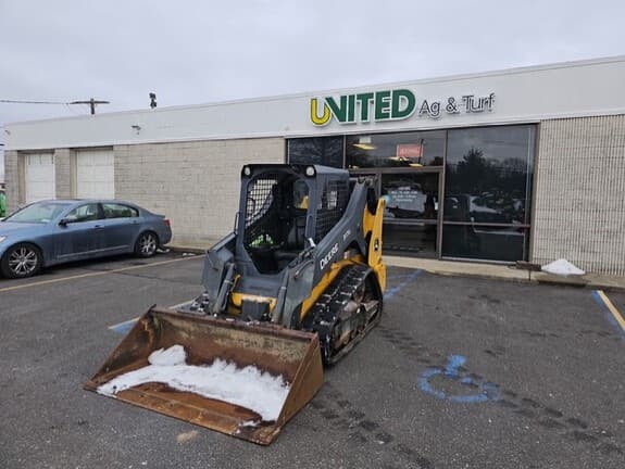 Image of John Deere 317G equipment image 2