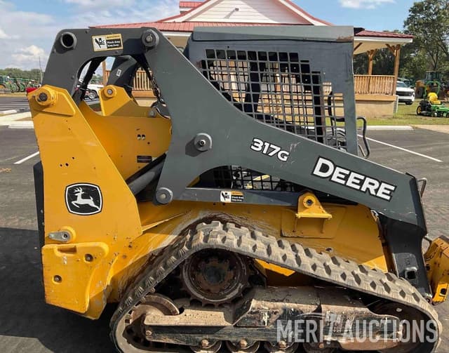 Image of John Deere 317G equipment image 3