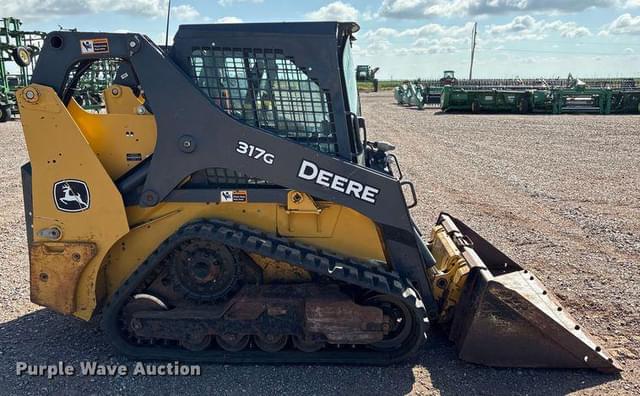 Image of John Deere 317G equipment image 3
