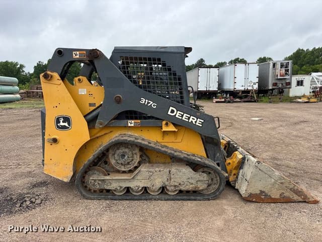 Image of John Deere 317G equipment image 3