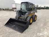 Thumbnail image John Deere 320E 4