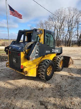 Image of John Deere 320E equipment image 2