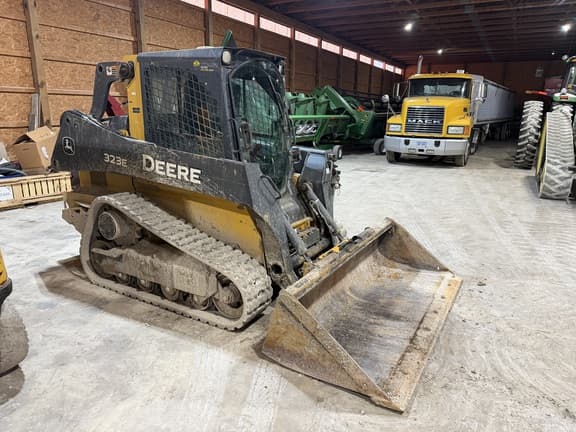 Image of John Deere 323E Primary image