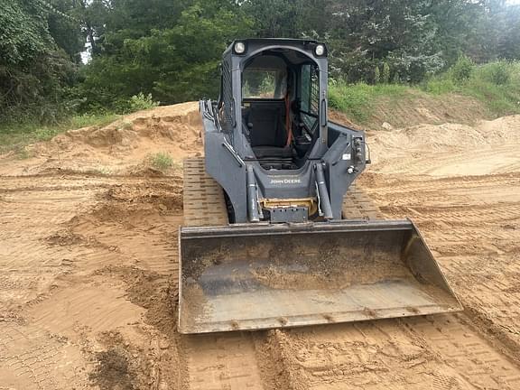 Image of John Deere 323E equipment image 3