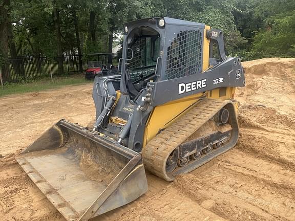 Image of John Deere 323E equipment image 2
