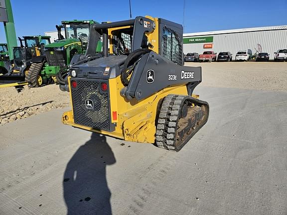 Image of John Deere 323E equipment image 4