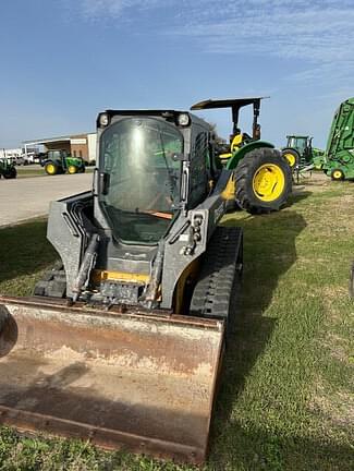 Image of John Deere 323E equipment image 2