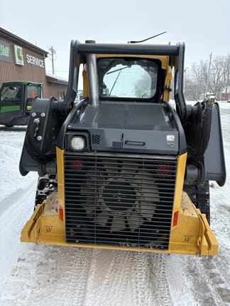 Image of John Deere 323E equipment image 3