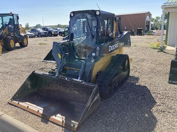 Image of John Deere 323E equipment image 1